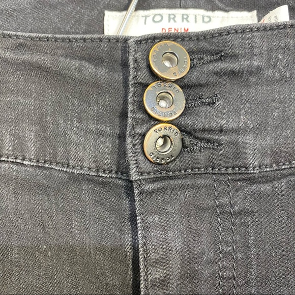 Torrid Floral Embroidered Jeggings - Picture 3 of 7